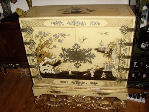 chinoiserie oriental rocco cabinet