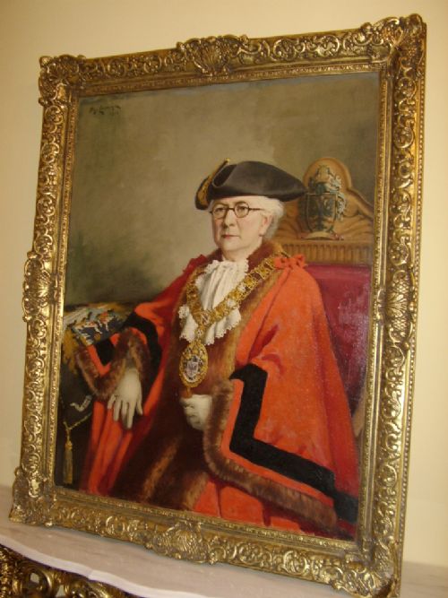 oil portrait of lady mayoress of wimbledon by royal academy artist guy lipscombe size h52 x w42 inches